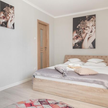 Venezia Studio Apartment Oradea Exterior foto